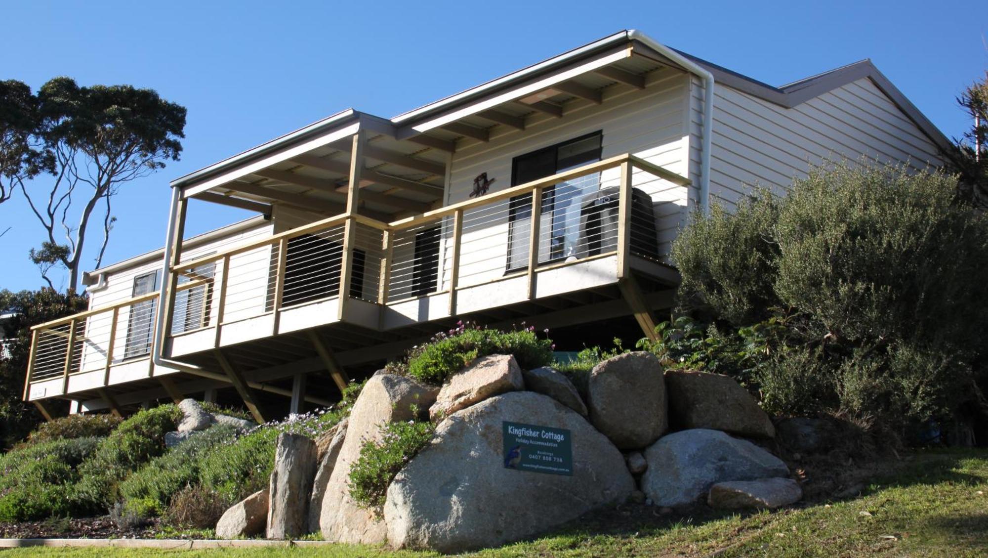 Kingfisher Cottage Beachfront At The Binalong Bay Exterior foto